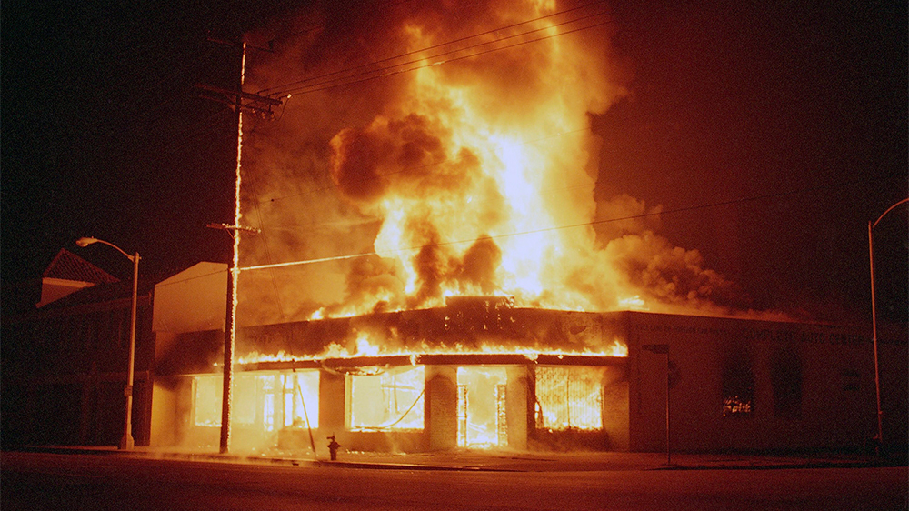 Ариэль Вроман создаст триллер LA Riots по сценарию Саши Пенна «29 апреля 1992» (ЭКСКЛЮЗИВ)